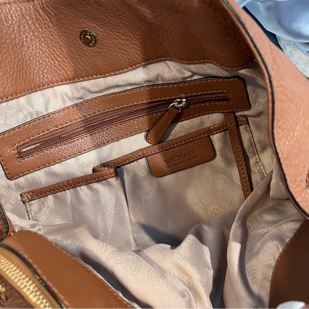 Michael Kors Bedford Luggage Brown Large Satchel Purse - Picture 3 of 5